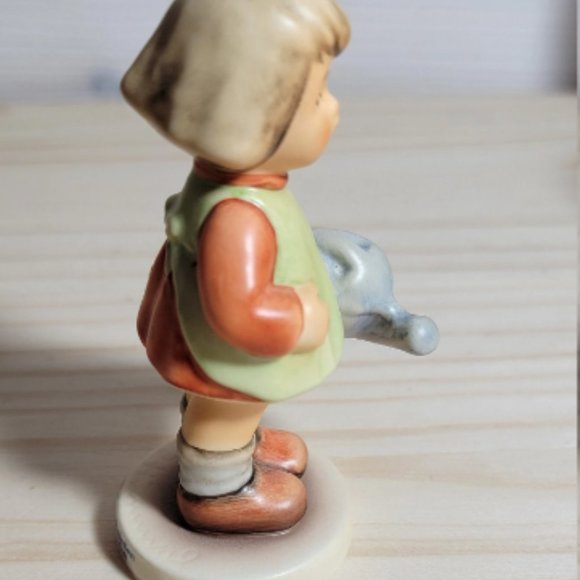 Hummel #729 TMK 7 "Natures Gift" from 1996 - Picture 4 of 6